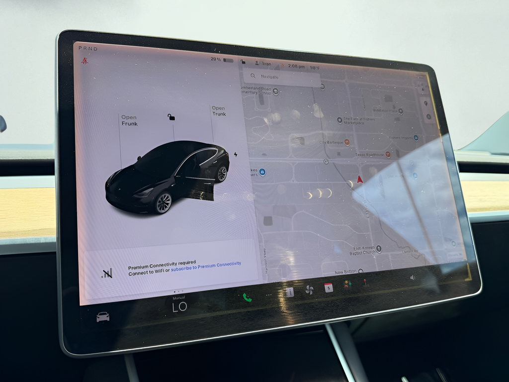 Used 2019 Tesla Model 3 Mid Range RWD image 39