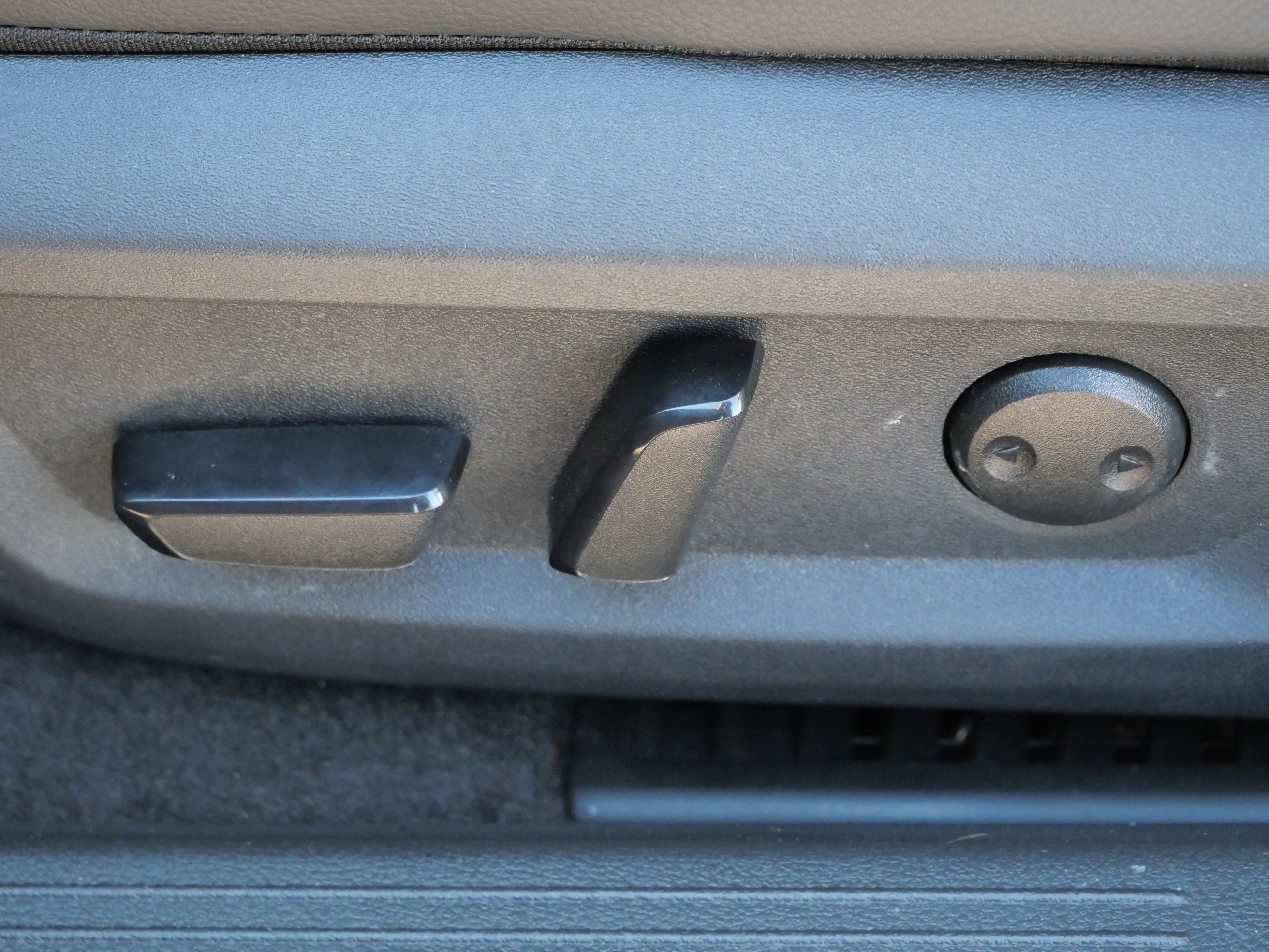 Used 2025 Nissan Rogue SL w/ Tech Package image 20