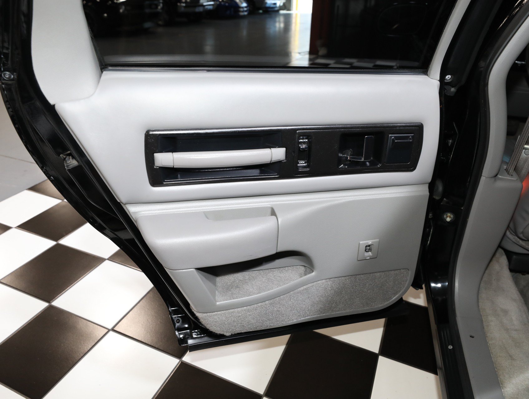 Used 1996 Chevrolet Impala SS RWD image 44