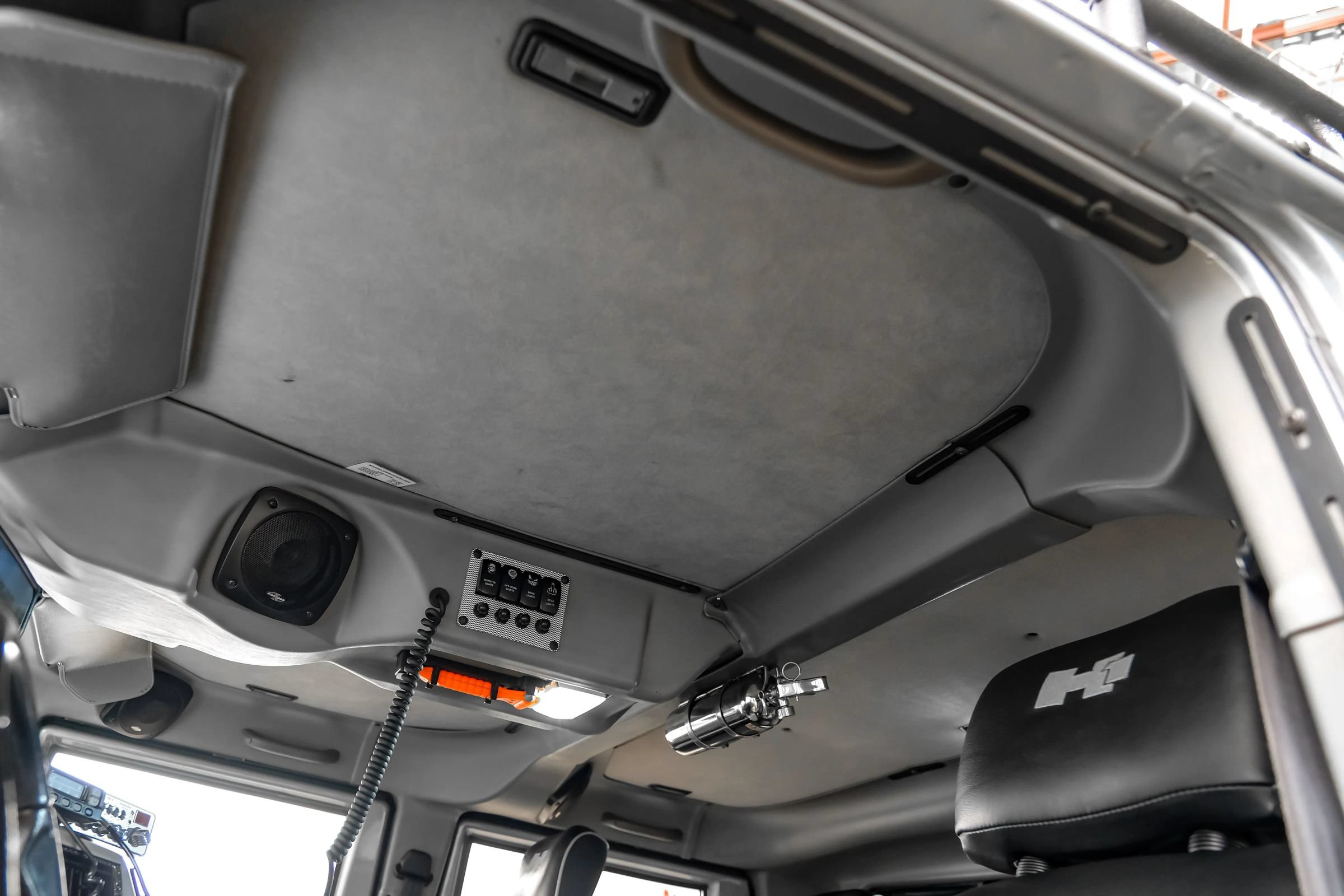 Used 1998 HUMMER H1 4-Door Hard Top AWD/4WD image 40
