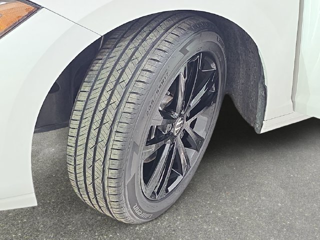 Used 2025 Volkswagen Jetta Sport FWD image 31