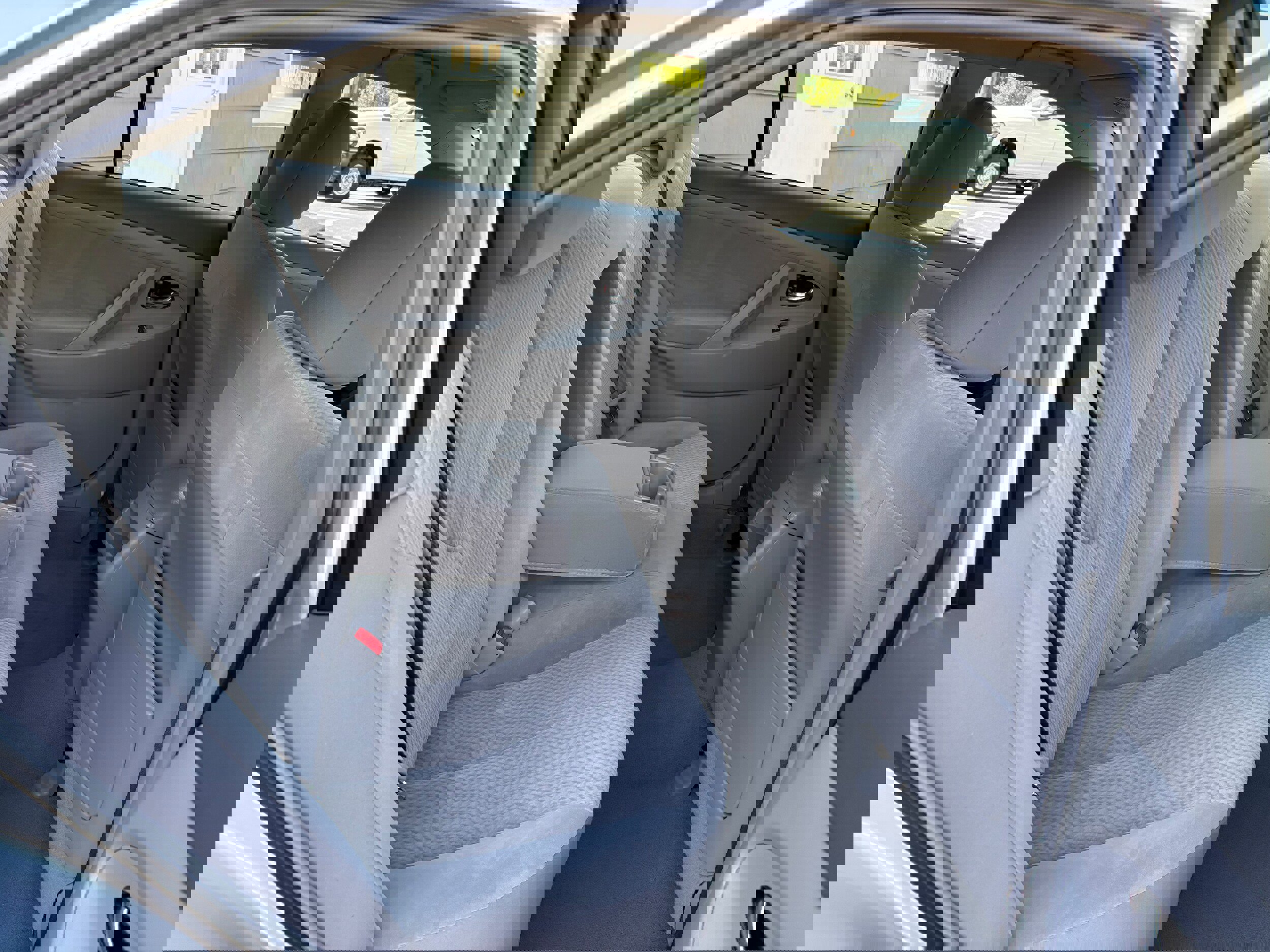 Used 2011 Toyota Camry LE image 15