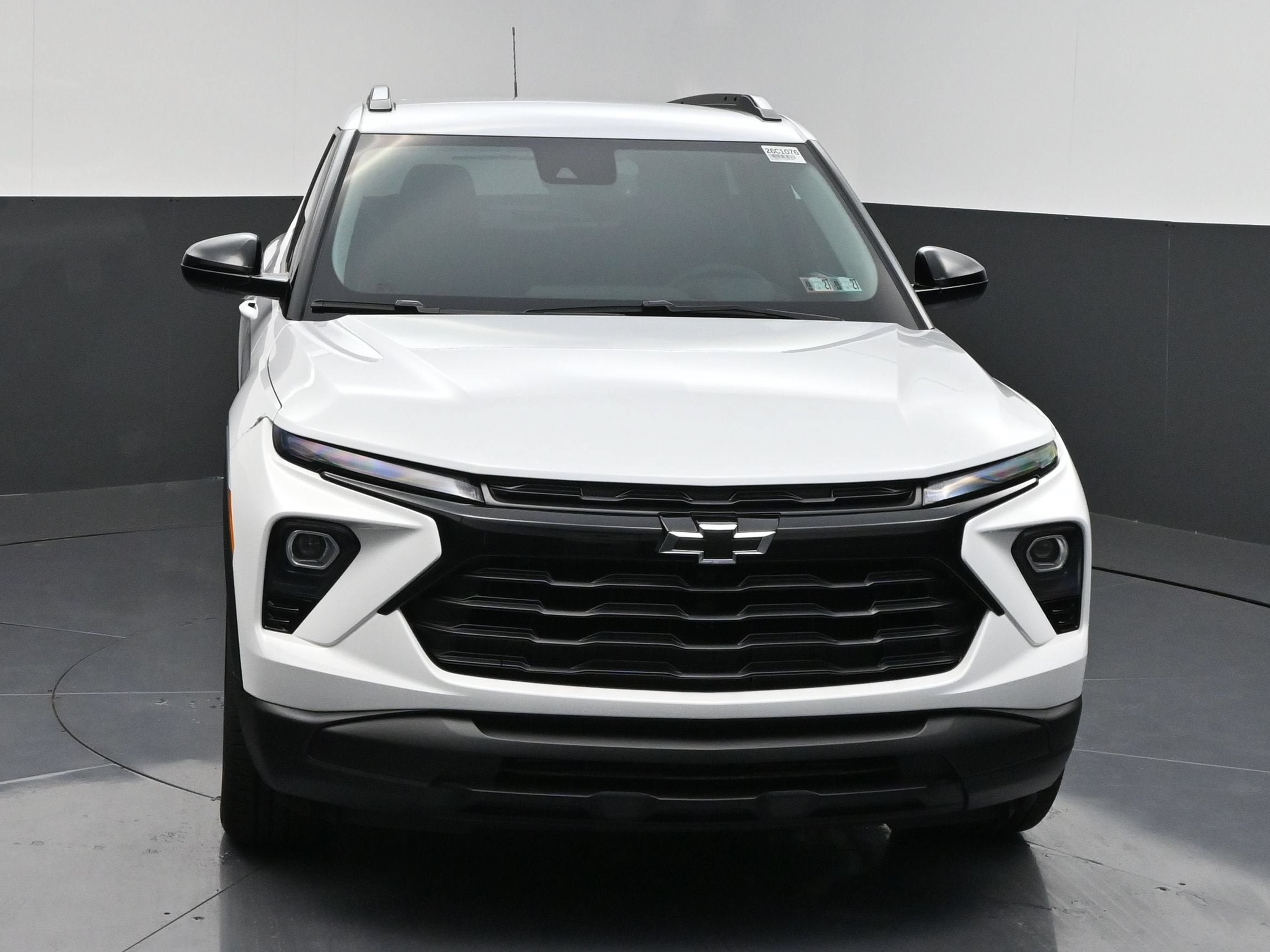 New 2026 Chevrolet TrailBlazer LT w/ Convenience Package FWD image 3