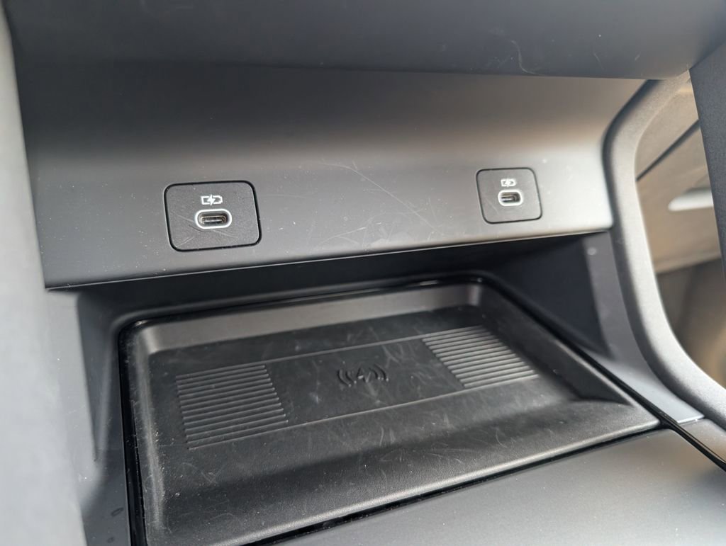 Used 2025 Land Rover Discovery Sport Dynamic SE image 19