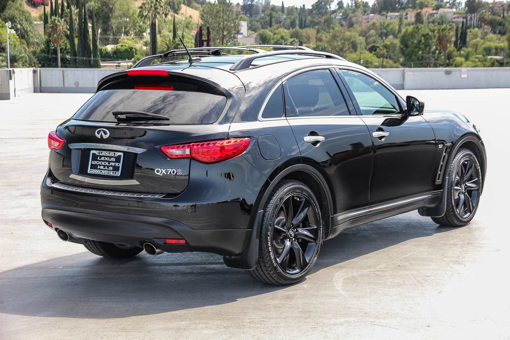 Used 2017 INFINITI QX70 2WD w/ Premium Package image 4