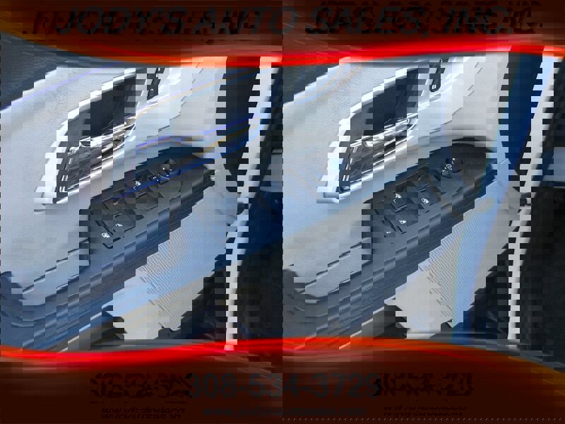 Used 2017 Chevrolet Equinox LS image 3