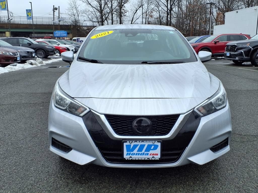 Used 2021 Nissan Versa SV FWD image 2