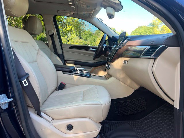Used 2017 Mercedes-Benz GLS 450 4MATIC image 21