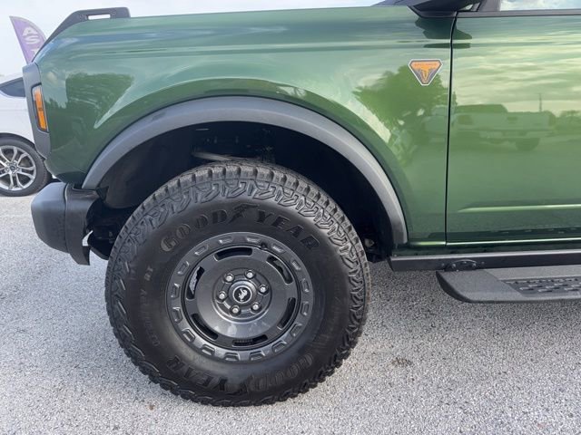 Used 2025 Ford Bronco Badlands image 9
