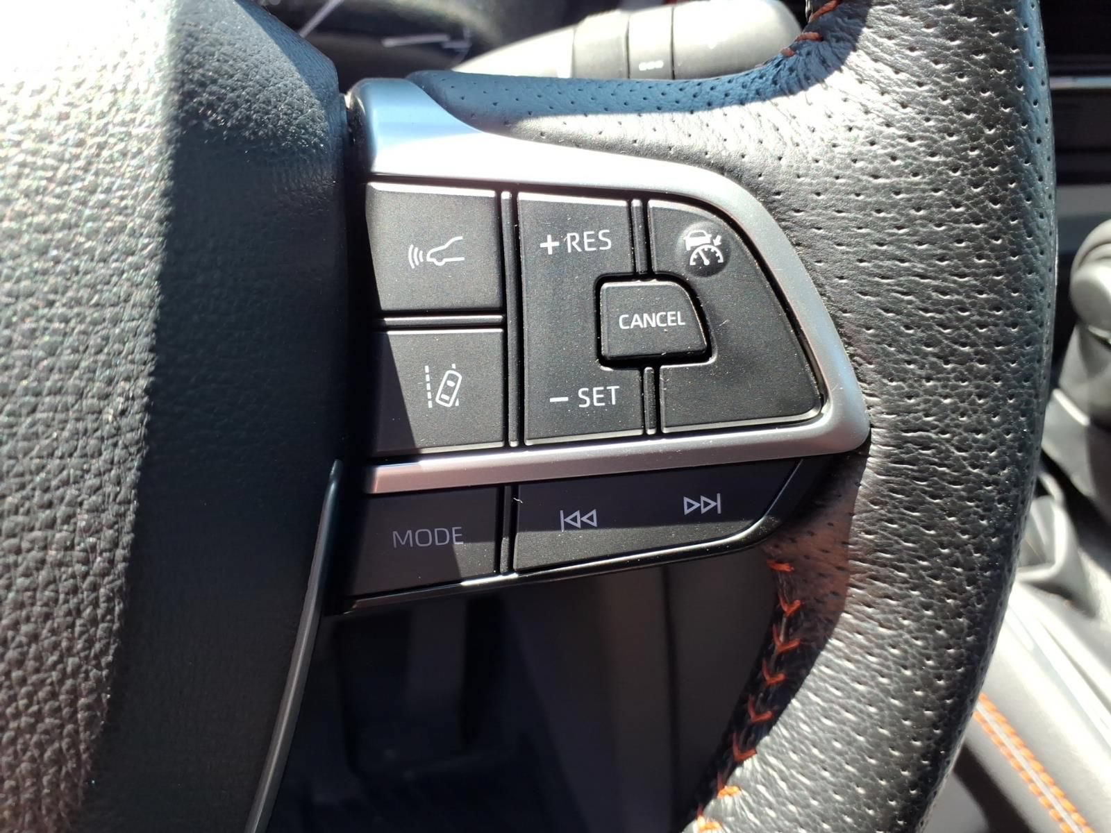 Used 2021 Toyota Sienna XSE AWD/4WD image 23