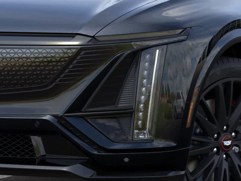 New 2026 Cadillac Lyriq V AWD/4WD image 10