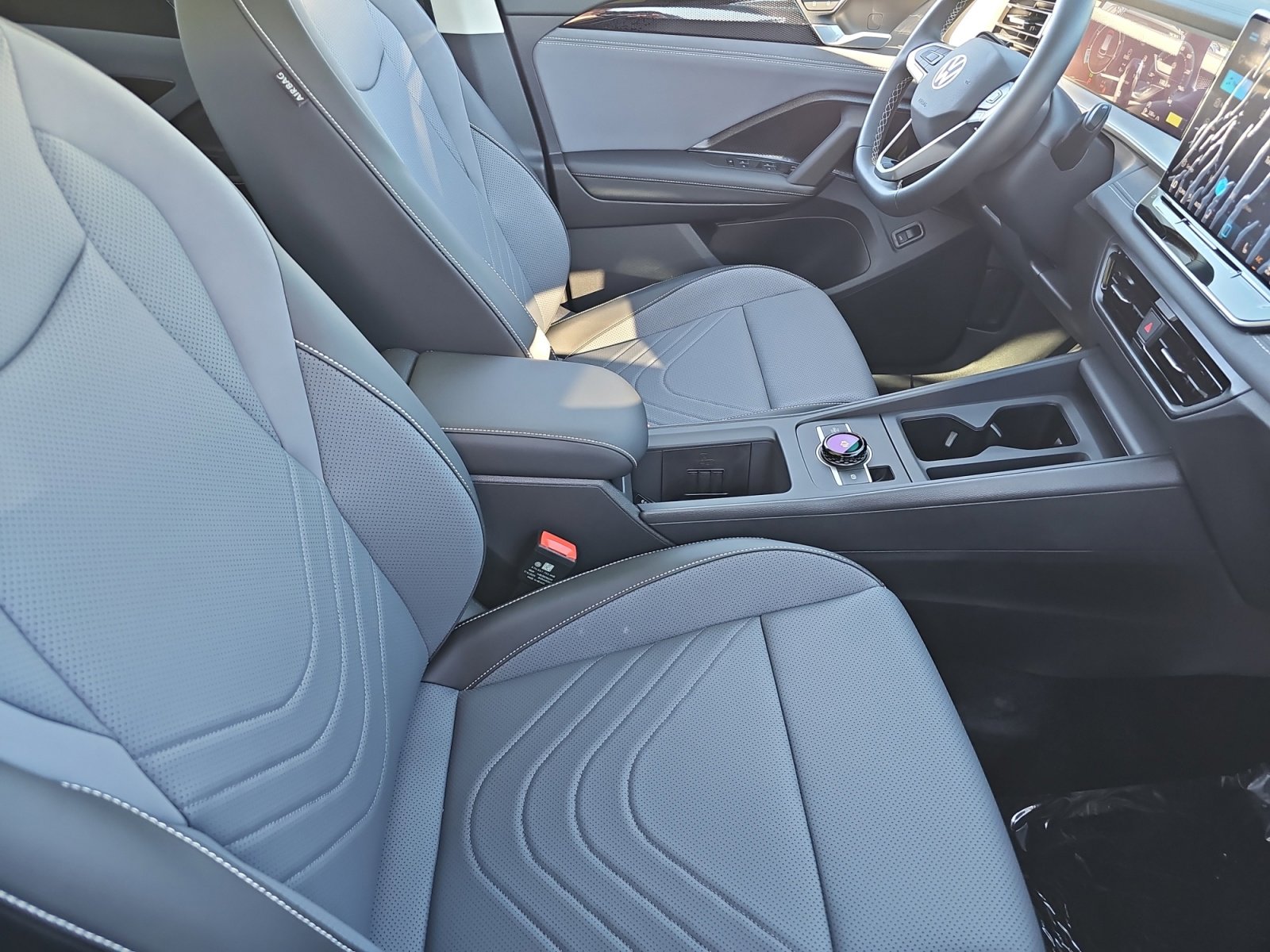 New 2026 Volkswagen Tiguan SE image 19