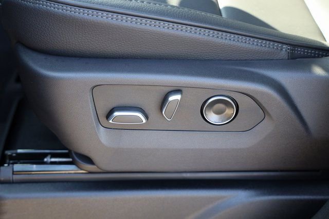 New 2026 GMC Yukon XL Denali w/ Denali Reserve Package image 17