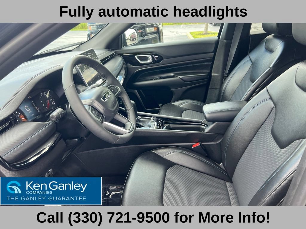 Used 2026 Jeep Compass Latitude AWD/4WD image 37