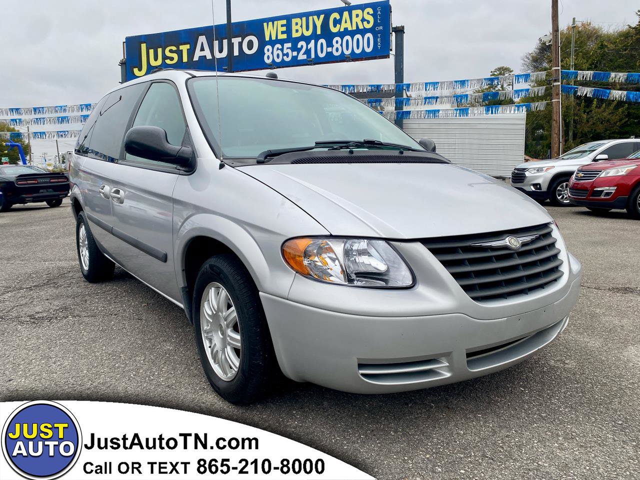 Used 2005 Chrysler Town & Country w/ Popular Equipment Group I