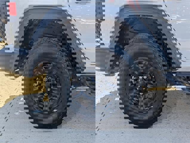 Used 2023 Jeep Wrangler Sport image 18