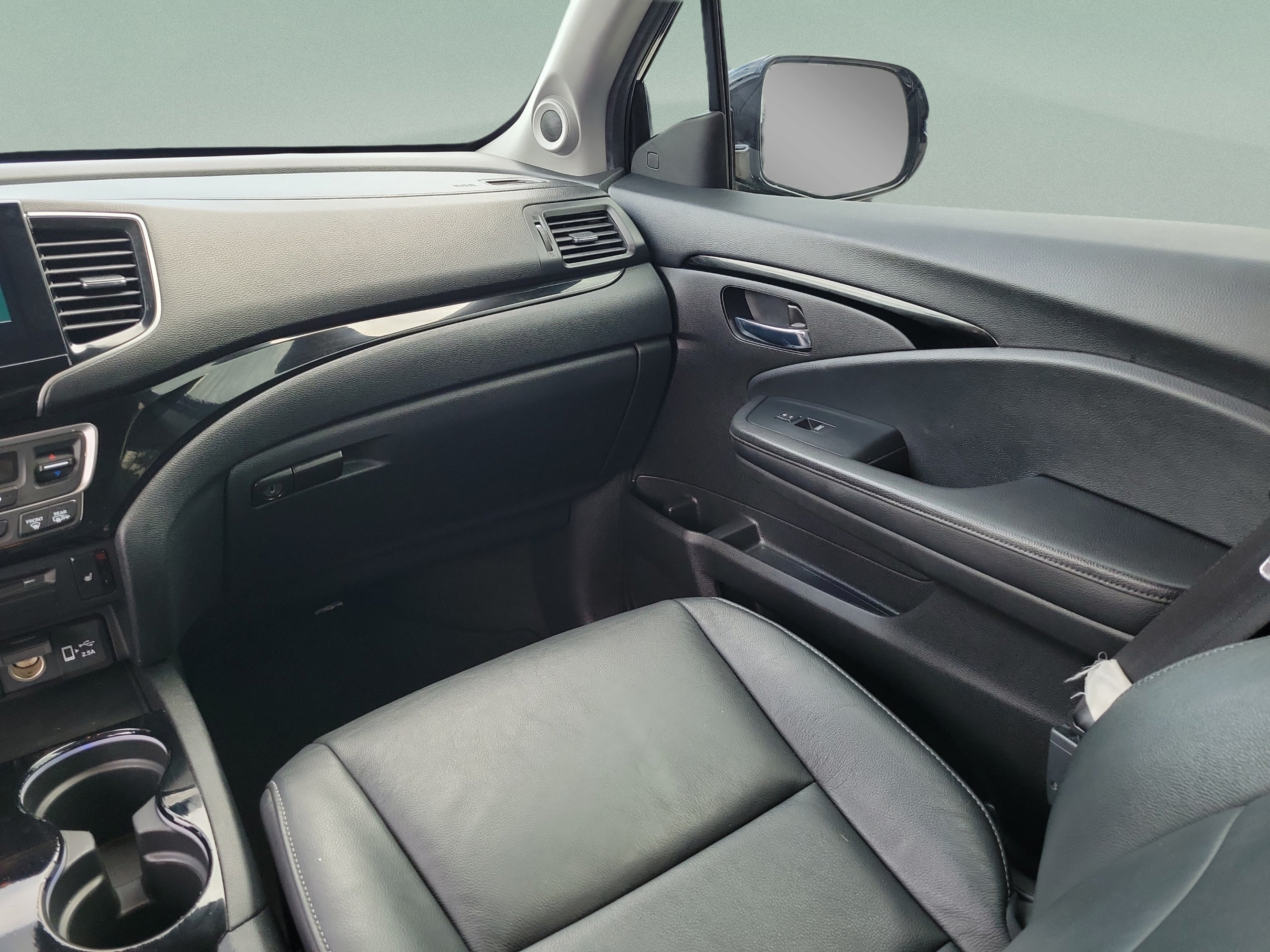 Used 2021 Honda Pilot Touring image 11