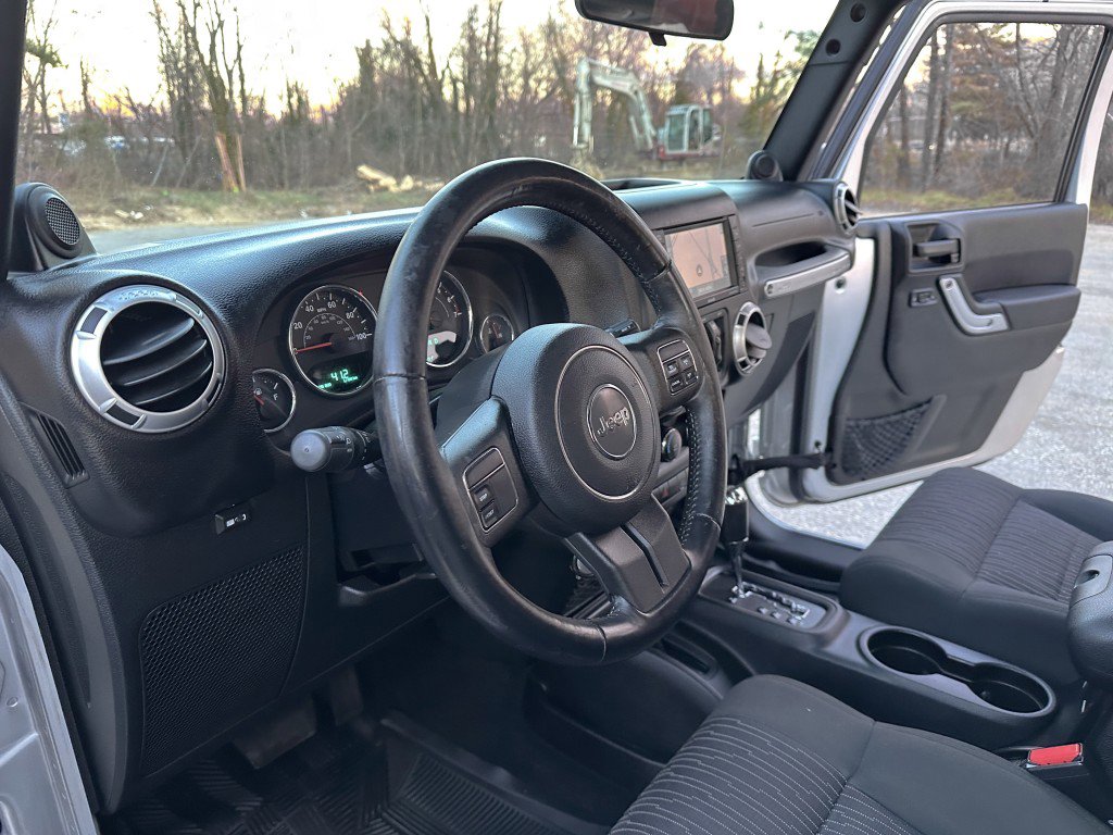 Used 2012 Jeep Wrangler Unlimited Sahara w/ Dual Top Group image 21