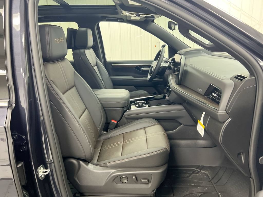 New 2026 Chevrolet Suburban High Country AWD/4WD image 23