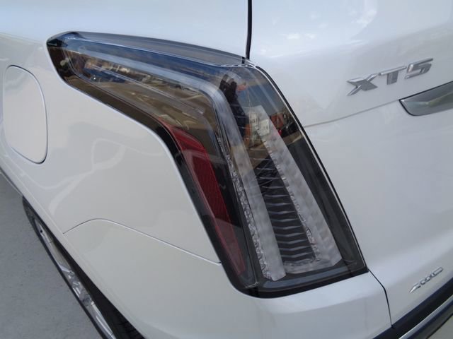 Certified 2023 Cadillac XT5 Sportv w/ Technology Package image 13