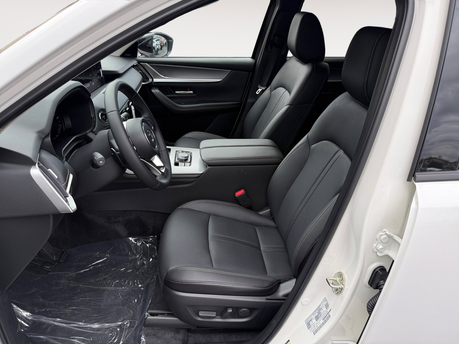 New 2025 MAZDA CX-70 Plug-In Hybrid w/ Premium Pkg image 10