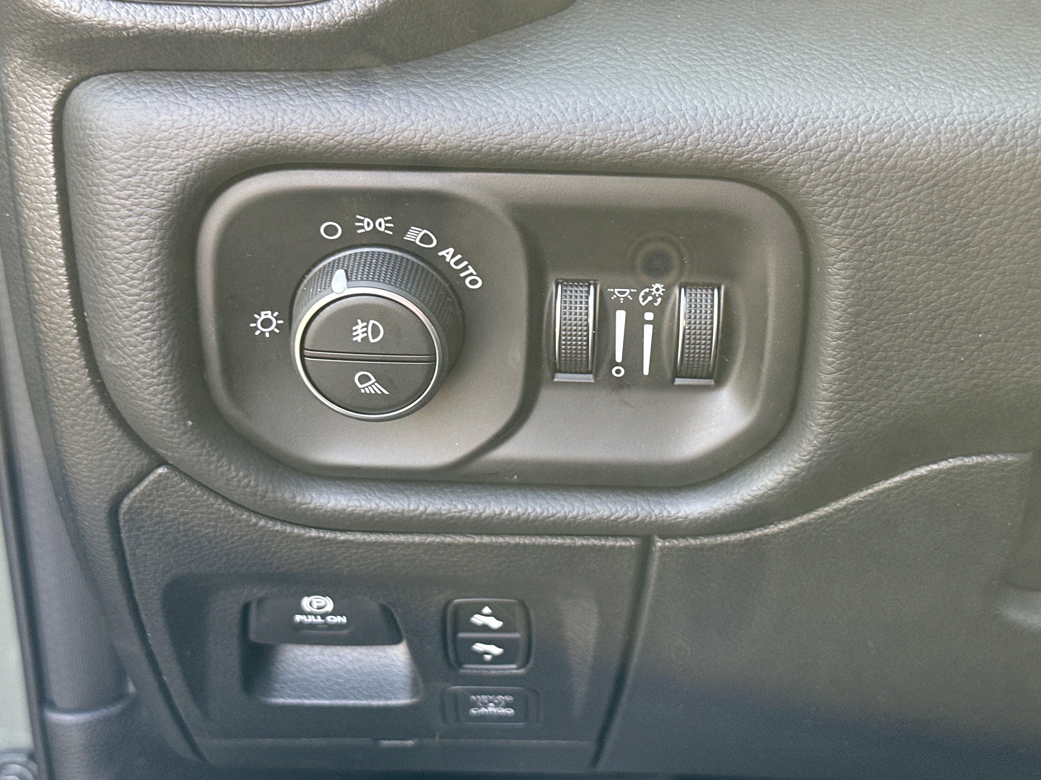 New 2026 RAM 1500 Big Horn AWD/4WD image 11