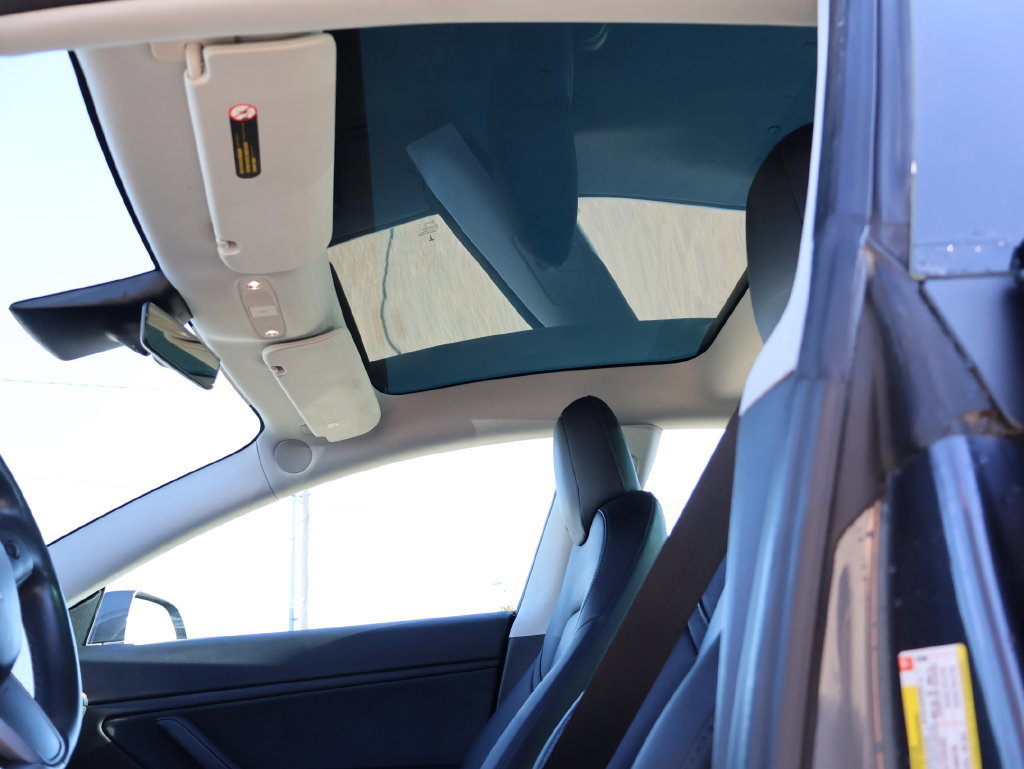 Used 2018 Tesla Model 3 RWD image 31