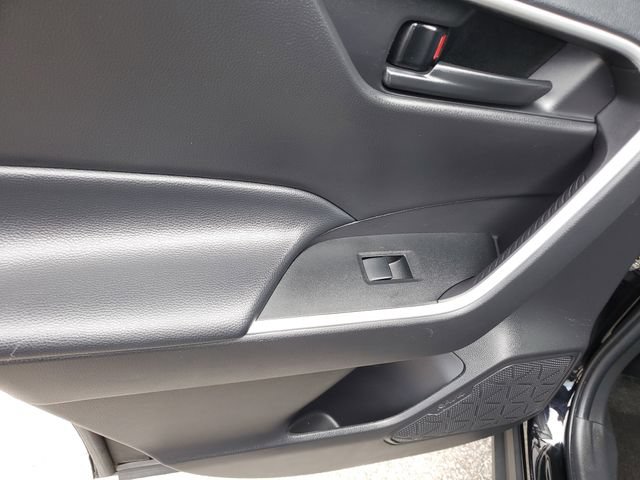 Used 2024 Toyota RAV4 LE AWD/4WD image 16