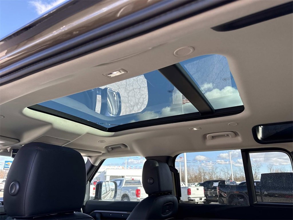 Used 2020 Land Rover Defender 110 SE image 26