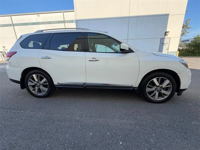Used 2015 Nissan Pathfinder Platinum AWD/4WD image 19