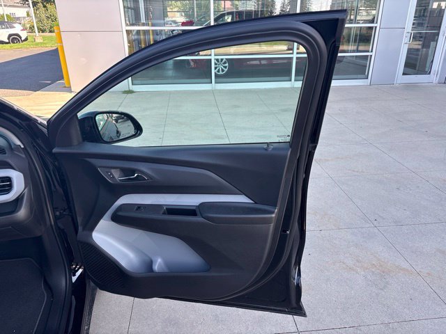 Used 2027 Chevrolet Bolt LT w/ Comfort Package FWD image 34