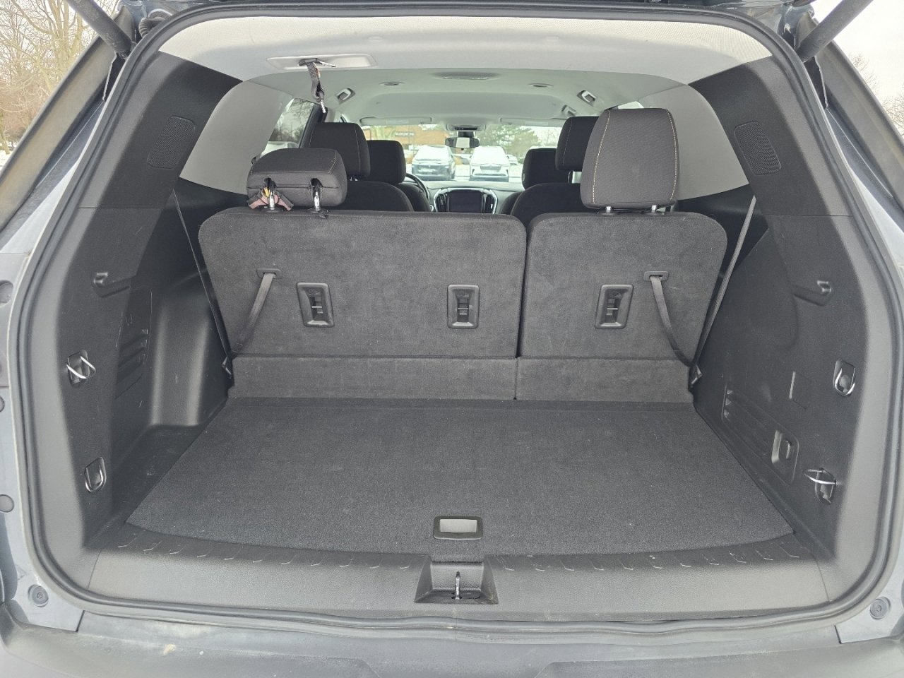 Used 2021 Chevrolet Traverse LT image 18