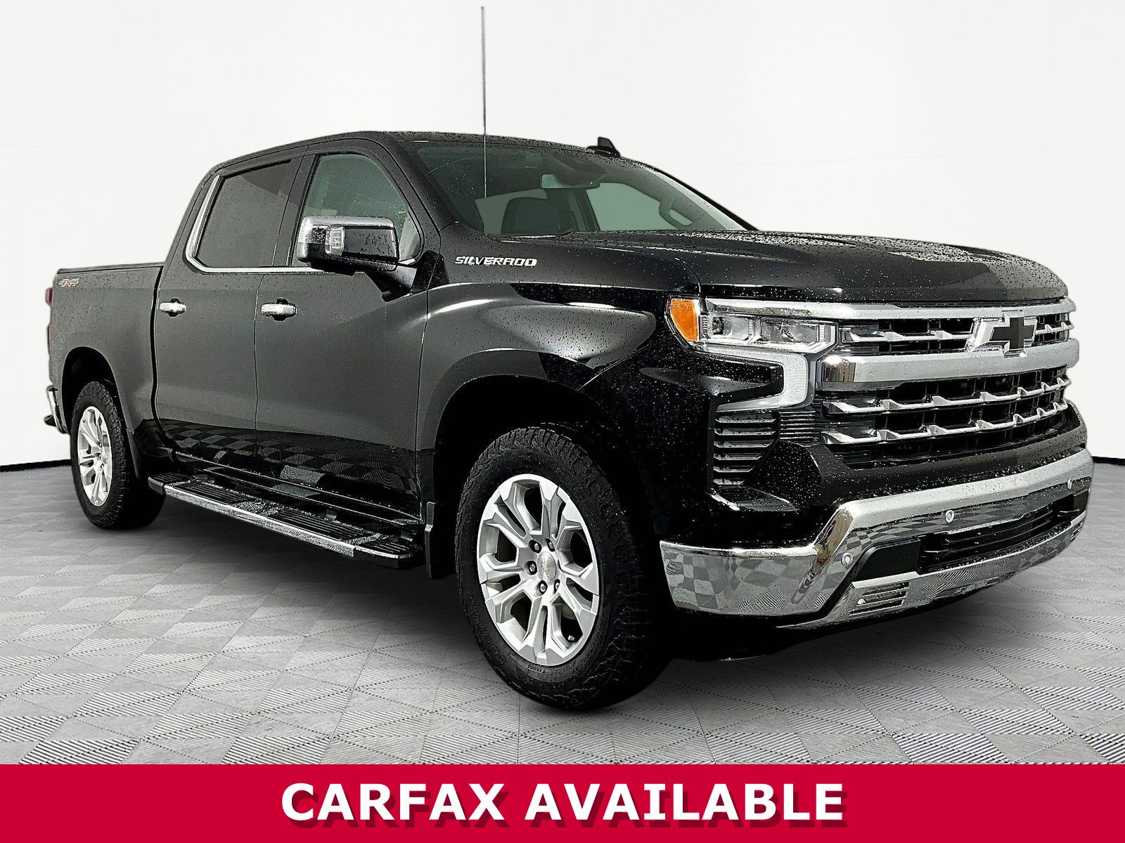Used 2025 Chevrolet Silverado 1500 LTZ w/ LTZ Convenience Package II AWD/4WD image 3