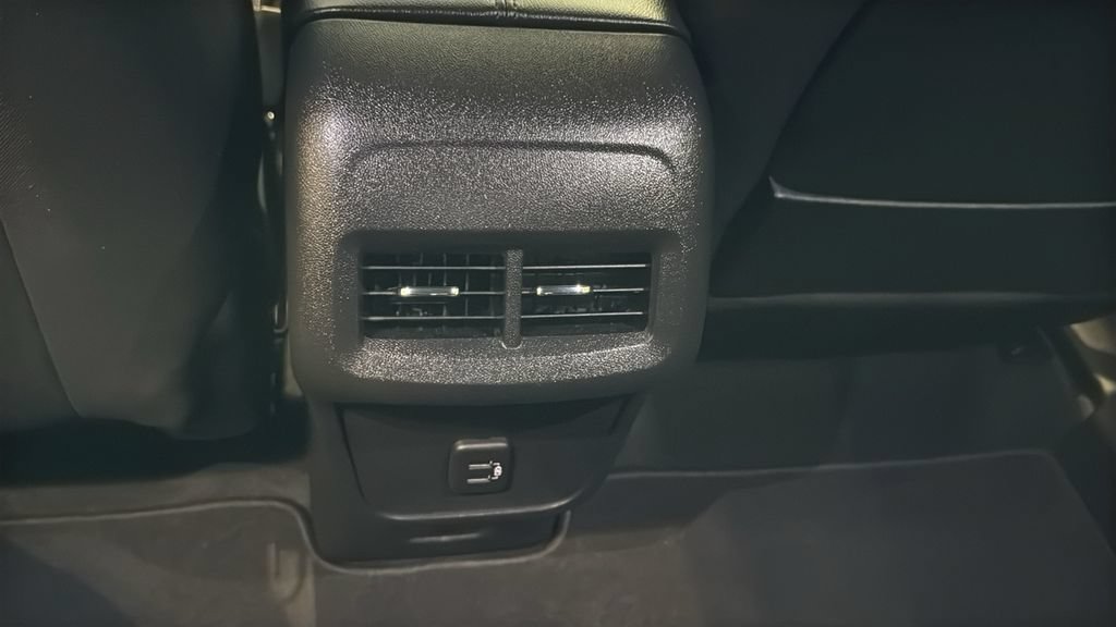 Used 2023 GMC Terrain SLE w/ Driver Convenience Package AWD/4WD image 21