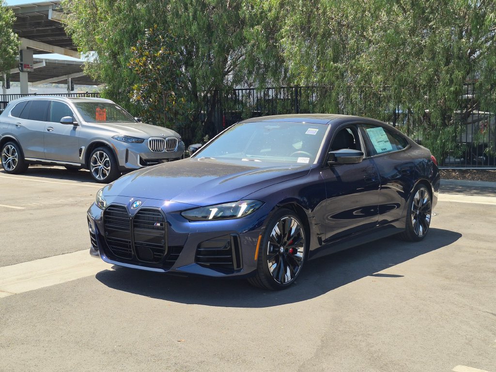 New 2026 BMW M440i w/ Premium Package RWD image 2