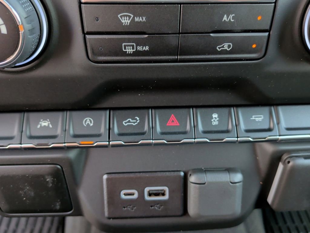 New 2026 Chevrolet Silverado 1500 Custom w/ LPO, Dark Essentials Package image 24