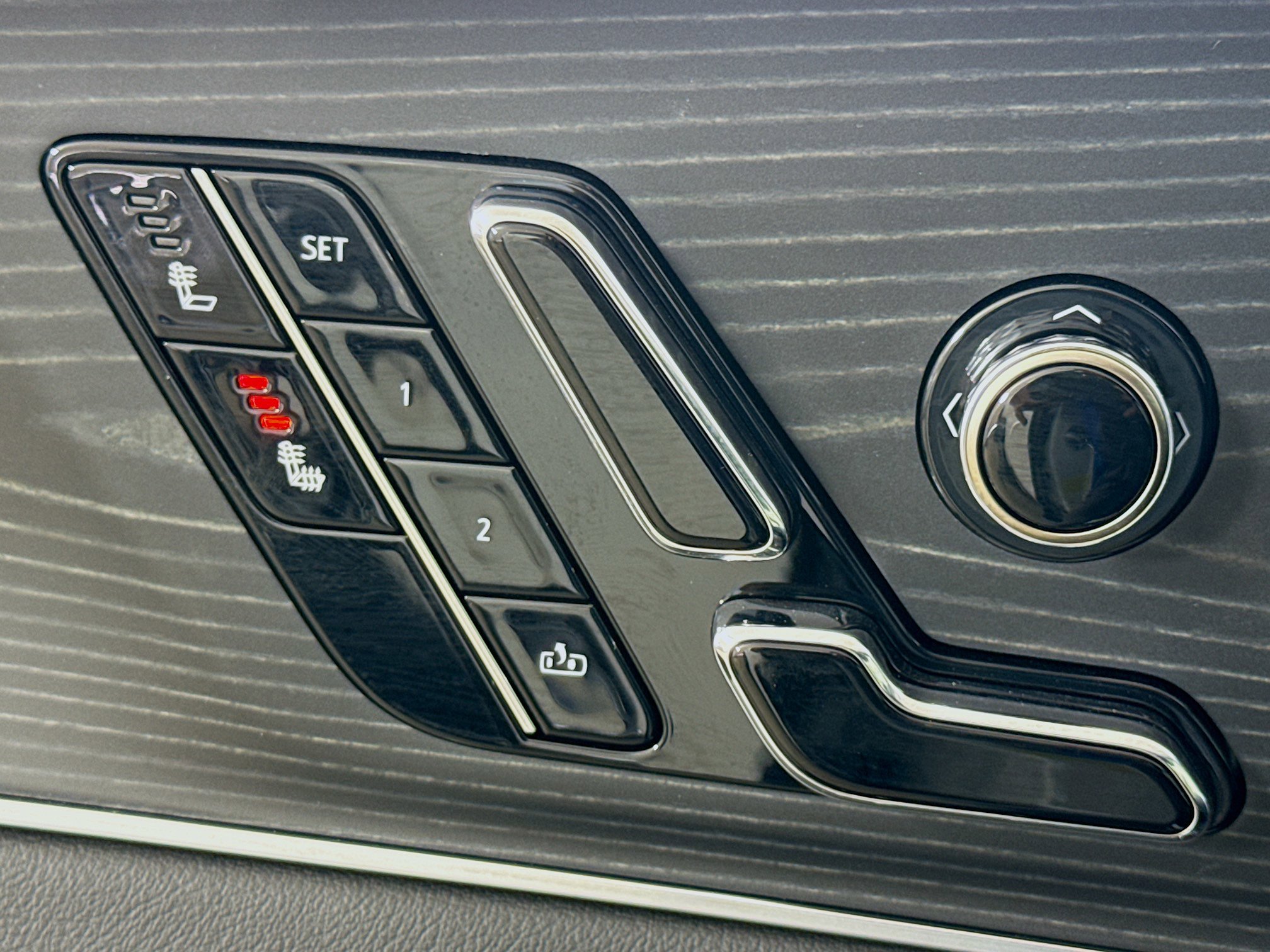 Used 2025 Cadillac Lyriq Sport image 21