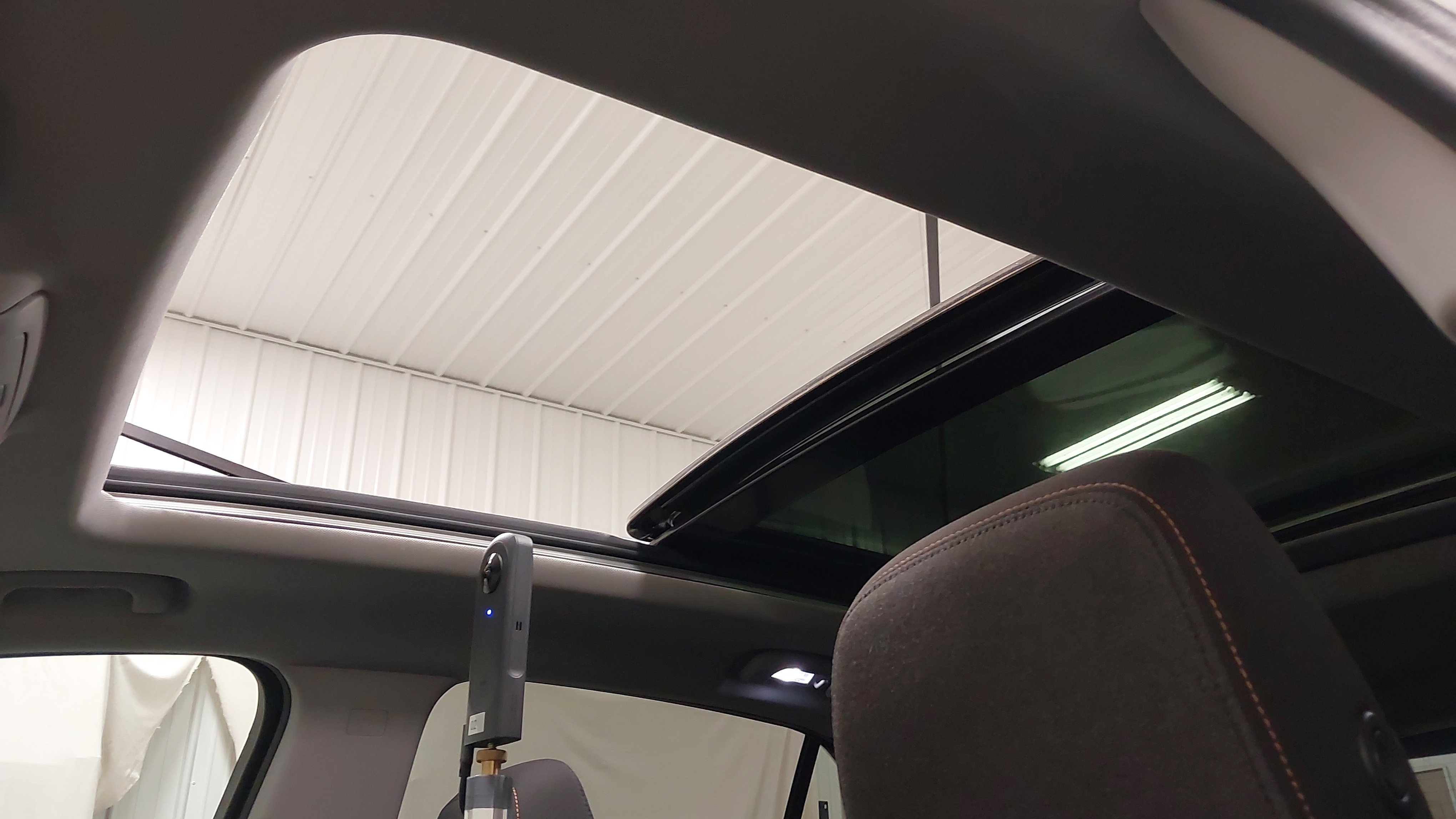 Used 2020 Chevrolet Equinox LT image 36