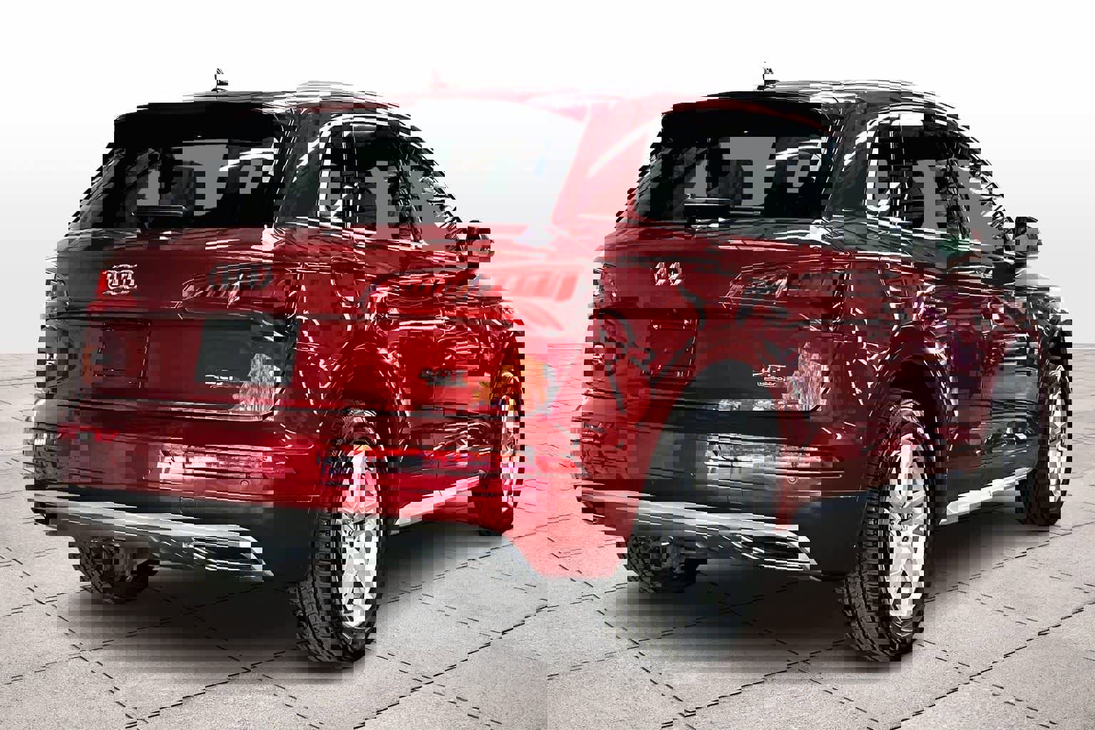 Used 2018 Audi Q5 2.0T Premium Plus w/ Premium Plus Package image 16