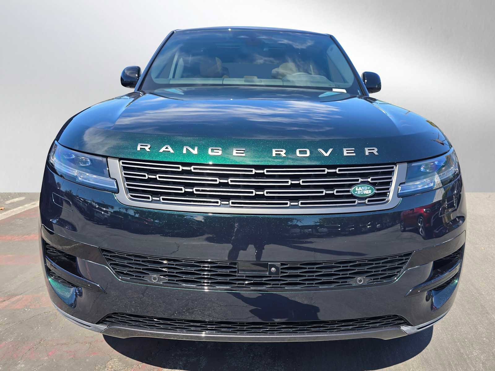 New 2025 Land Rover Range Rover Sport SE image 8