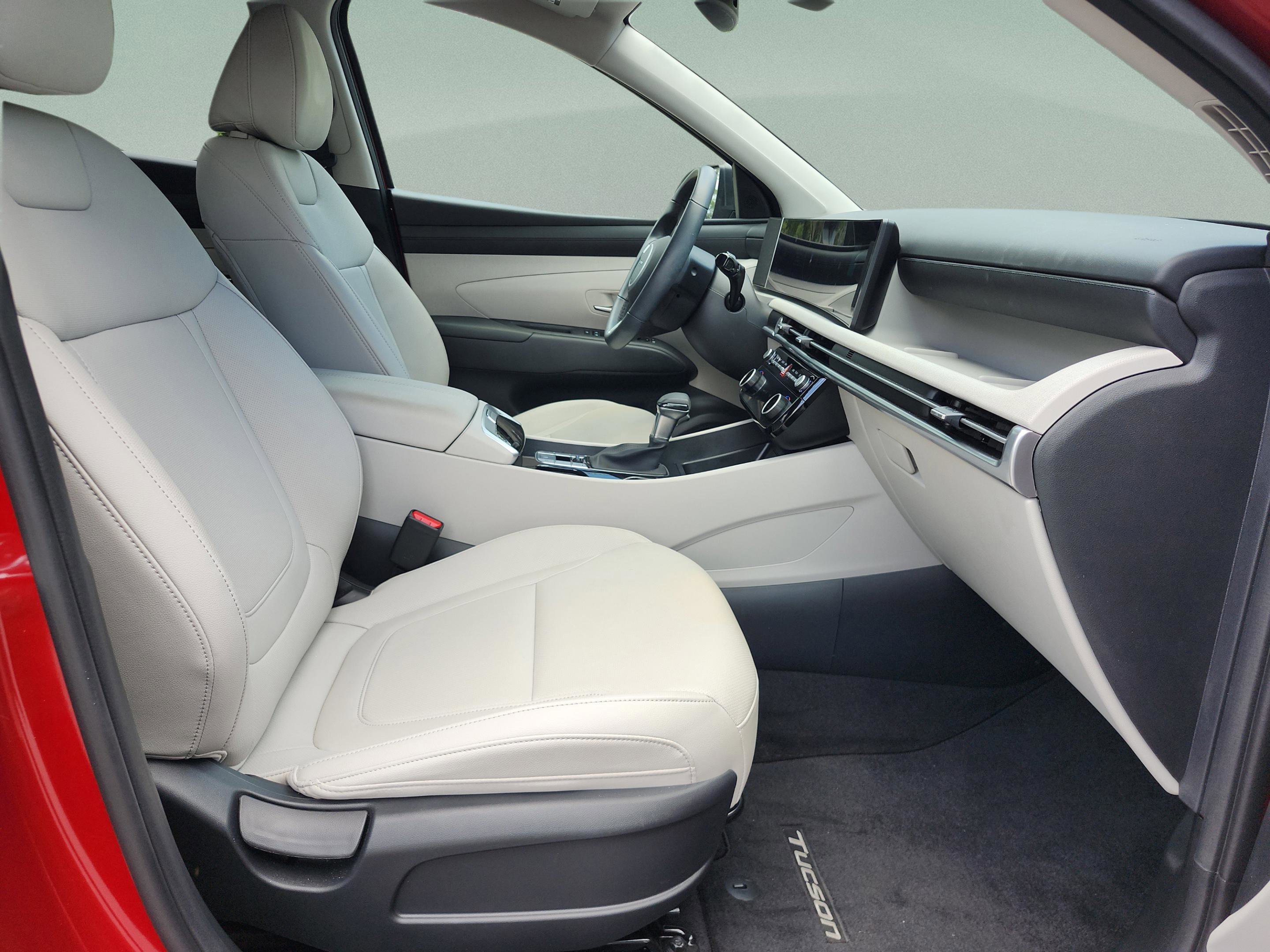 Used 2025 Hyundai Tucson SEL FWD image 19