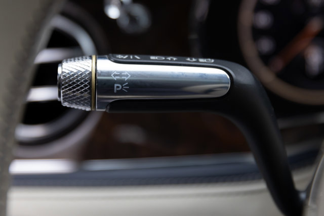 Used 2021 Bentley Flying Spur W12 image 68