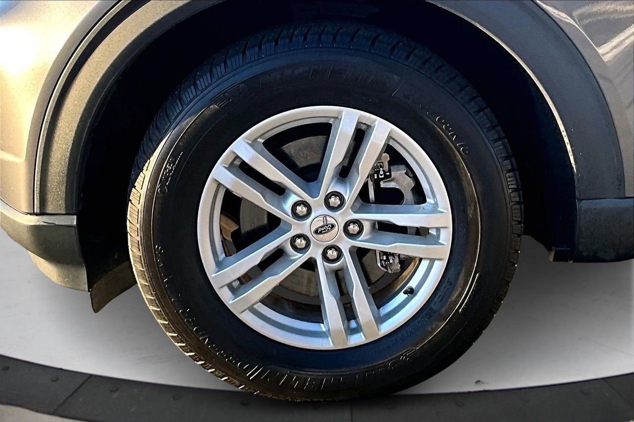 Used 2021 Ford Explorer XLT w/ Class III Trailer Tow Package image 32