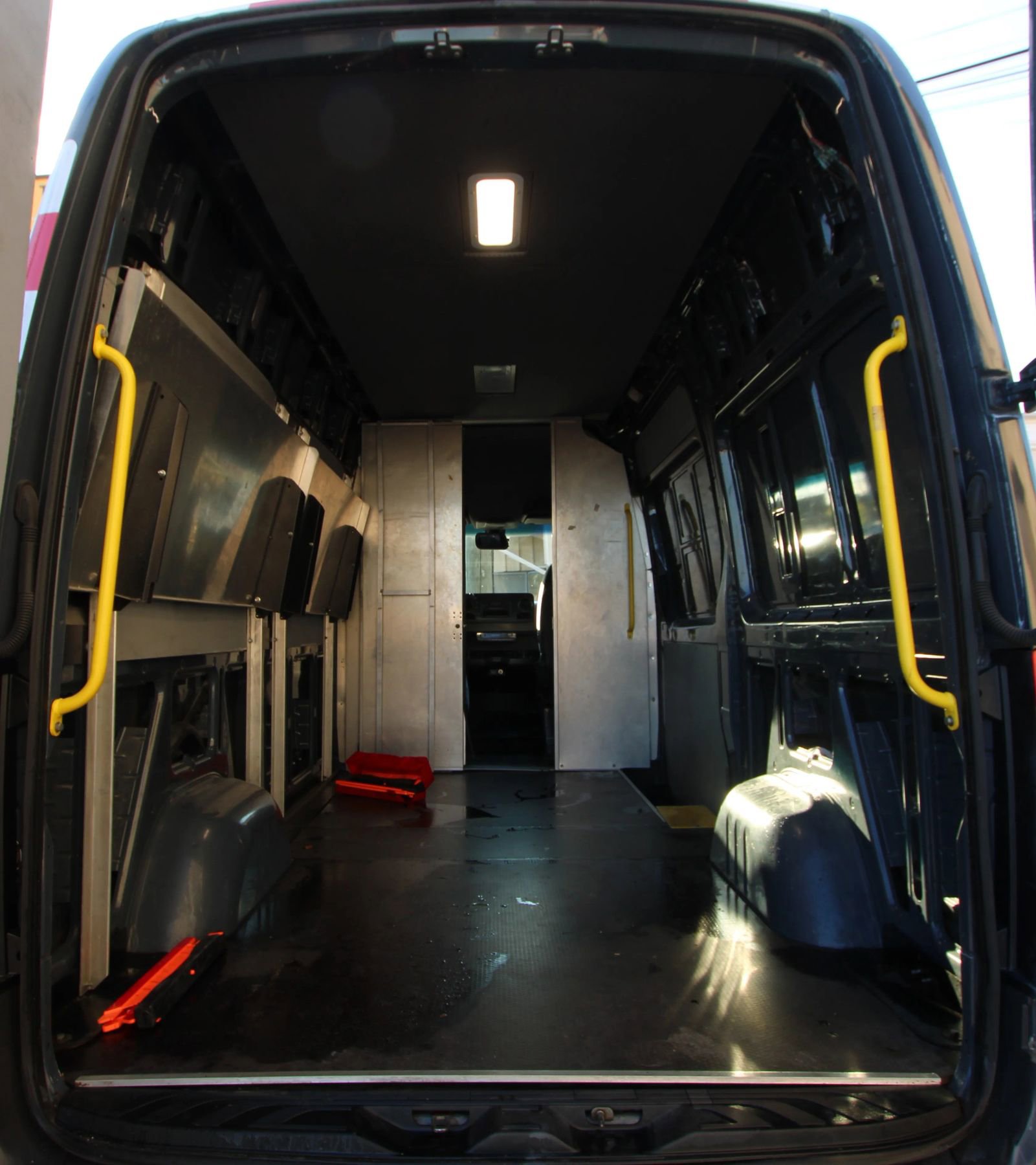 Used 2019 Mercedes-Benz Sprinter 144 image 10