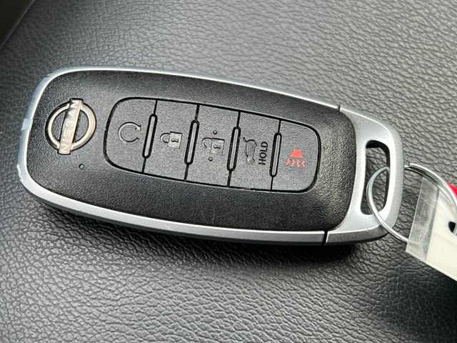 Used 2025 Nissan Pathfinder SL image 34