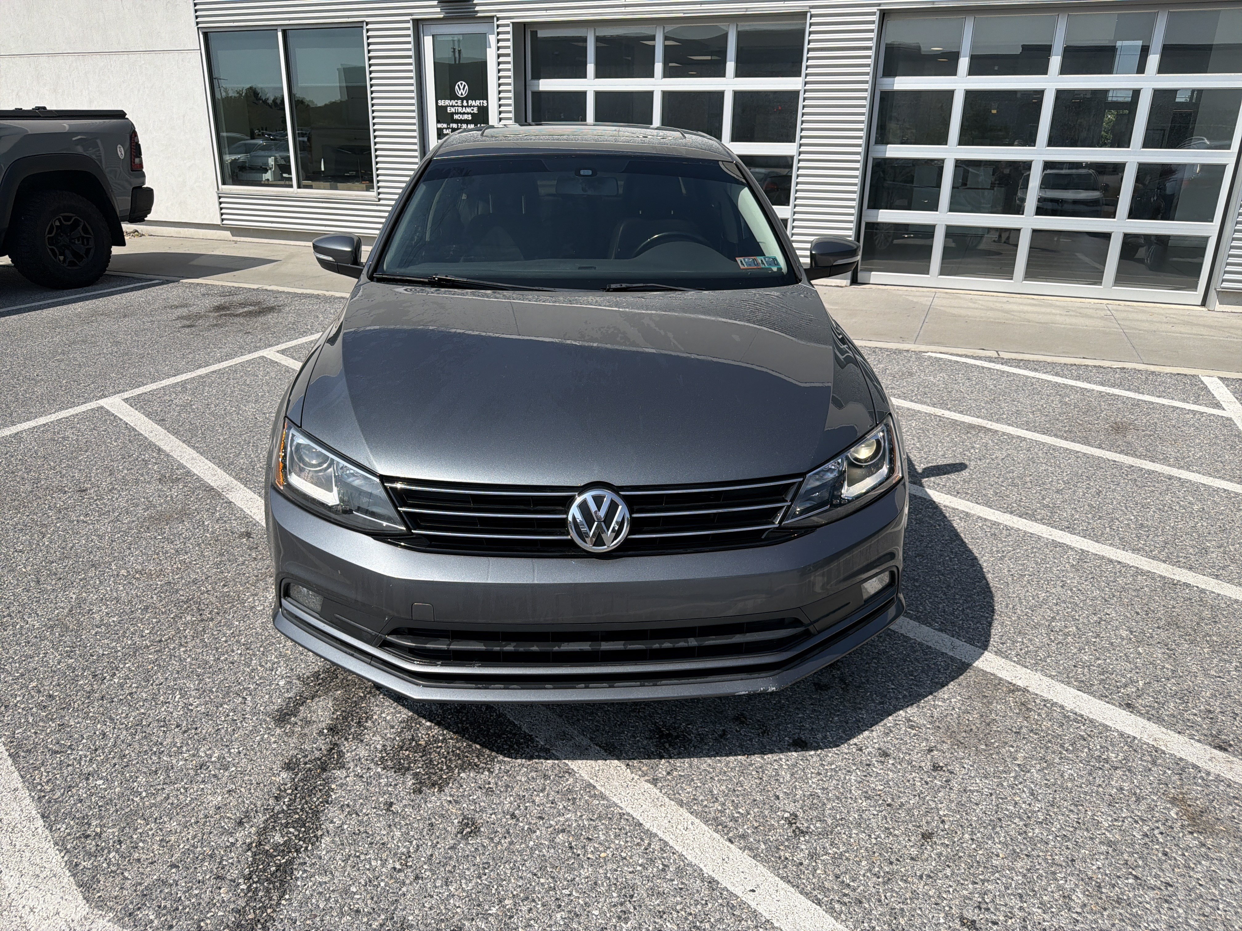 Used 2016 Volkswagen Jetta SEL FWD image 9