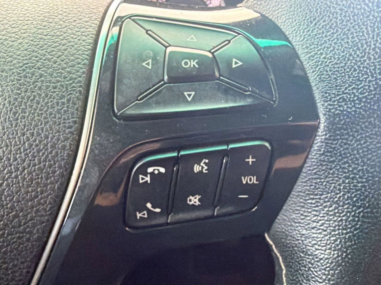 Used 2018 Ford Explorer Platinum image 22