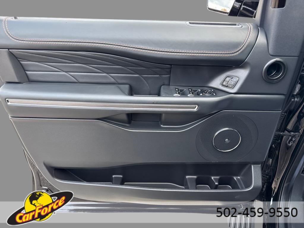 Used 2023 Ford Expedition Max Platinum image 17