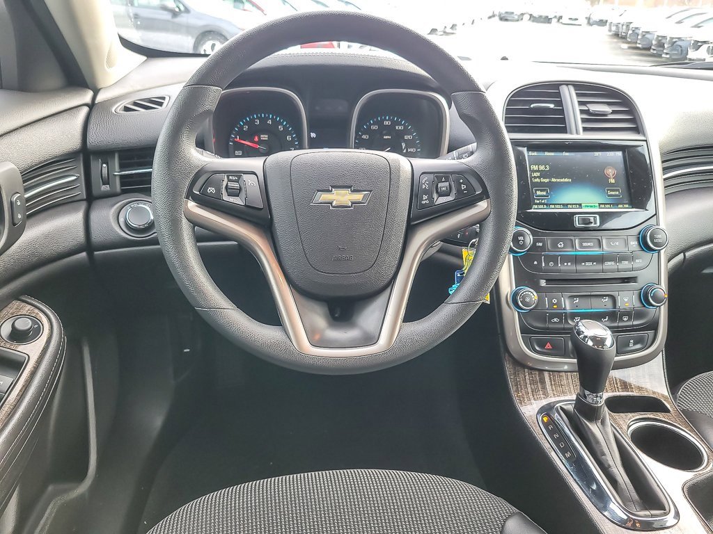 Used 2015 Chevrolet Malibu LT w/ Power Convenience Package image 9