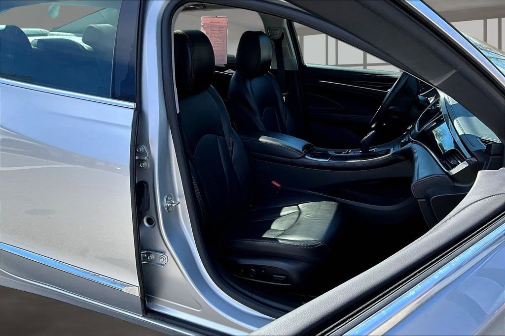 Used 2017 Buick LaCrosse Premium w/ Driver Confidence Package #2 image 28